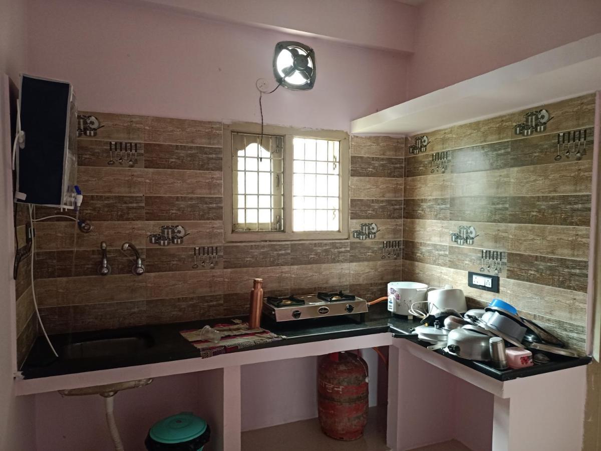 Sri Govinda Nilayam Home Stay 1 Вішакхапатнам Екстер'єр фото